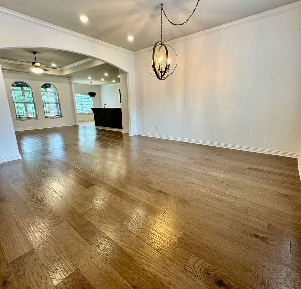 4 bed, 2.0 bath, 2250 sqft, $3,150 — Photo 2