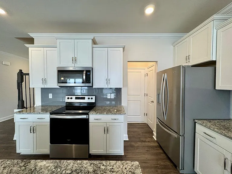 131 Creekview Rd — Photo 8