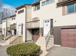1 Oak Forest Dr #5, Manchester, CT 06042
