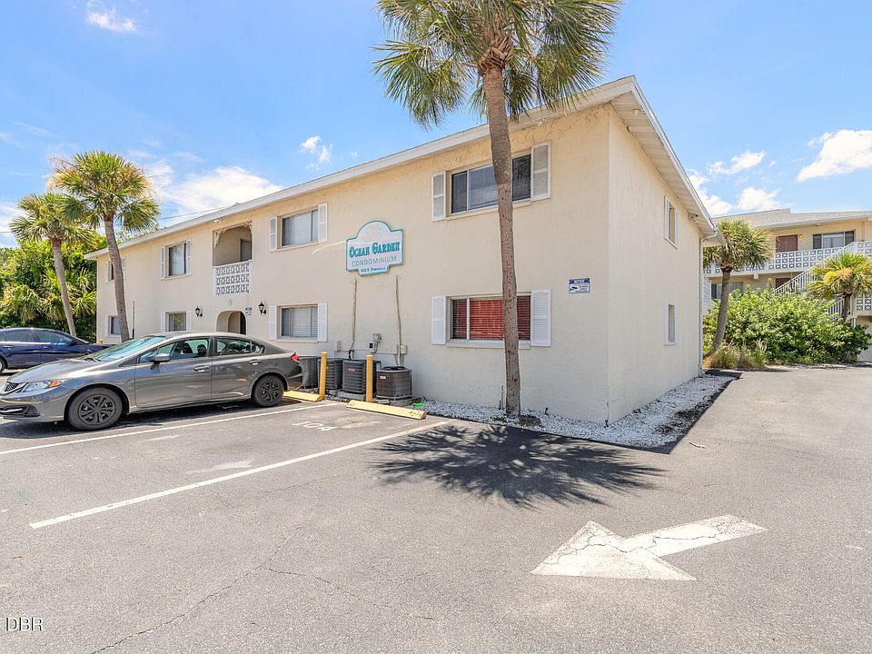 1st image of 102 S Peninsula Dr APT 200
