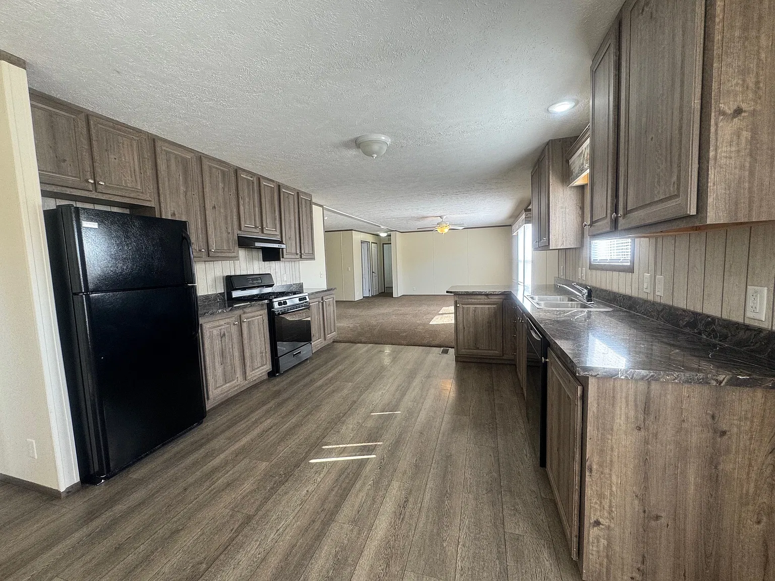 3 bed, 1568 sqft, $1,299 — Photo 4