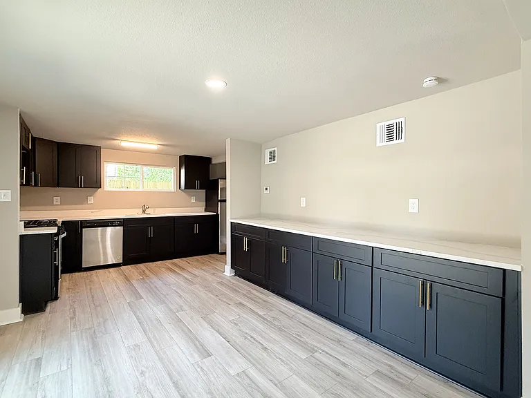 312 Avondale Ave — Photo 15