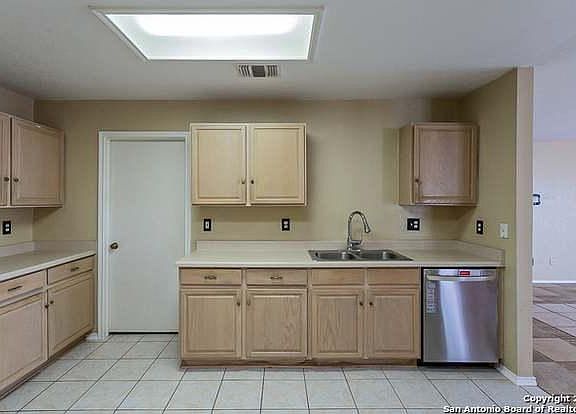 5th image of 11243 Vollmer Ln