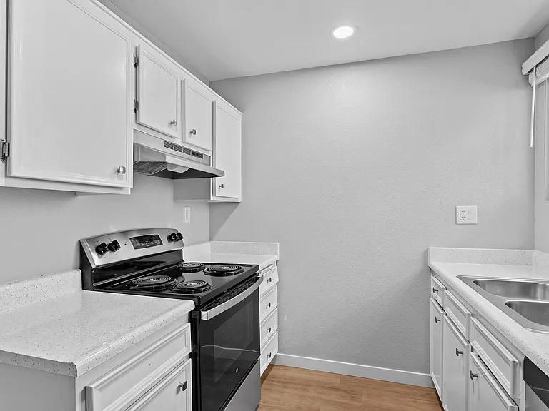 Point Loma Bay Apartments | Coastal Living Near the Beach — Photo 123