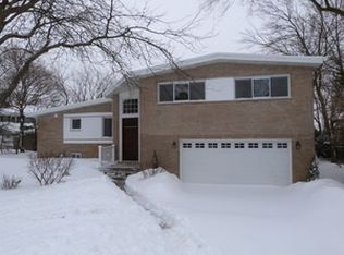 284 Charal Ln, Highland Park, IL 60035