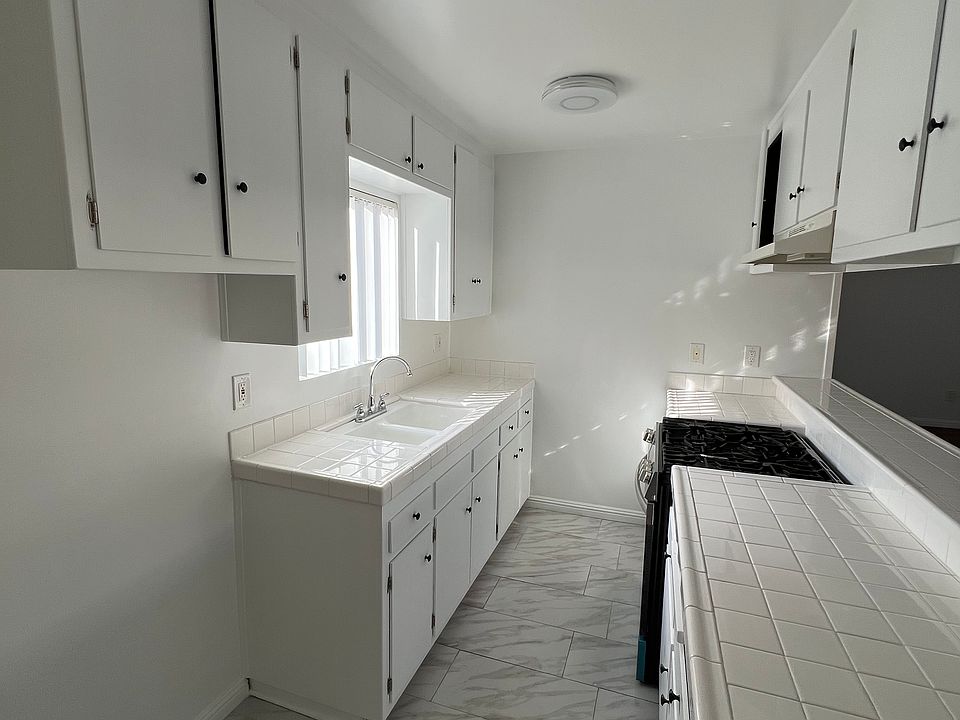 1st image of 2105 Blossom Ln APT 5