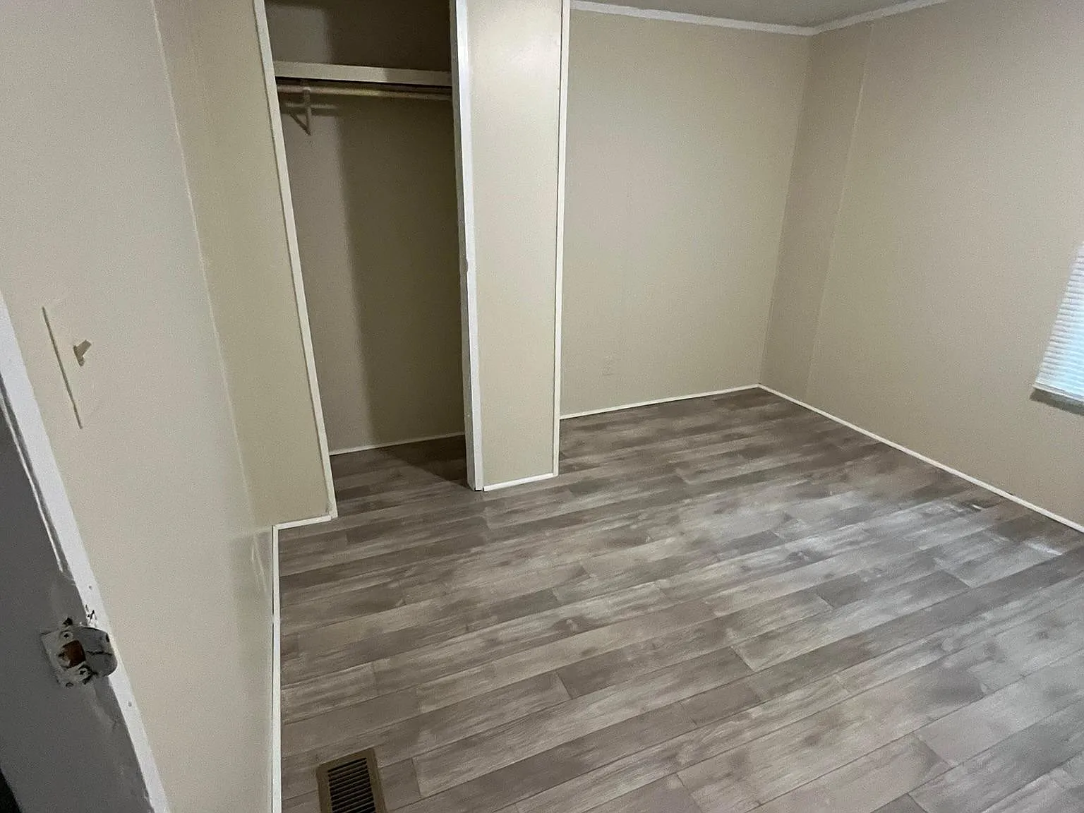 2 bed, $925 — Photo 3