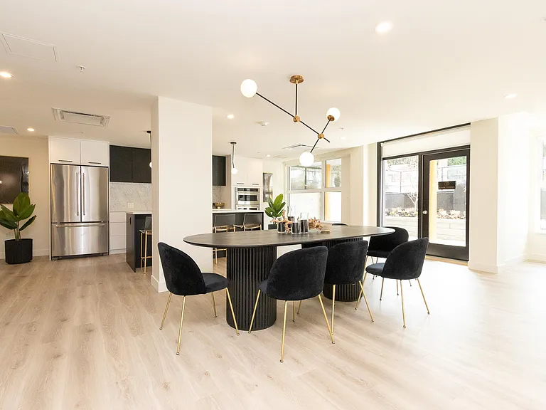 2635 King George Blvd #441 — Photo 34