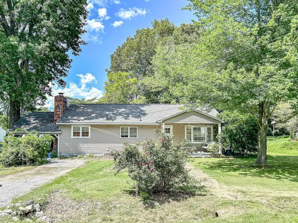 126 3rd Ave SW, Calvert City, KY 42029