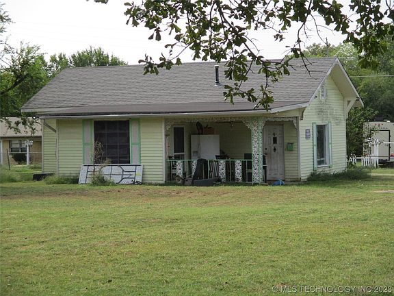 3rd image of 402 S Linden St