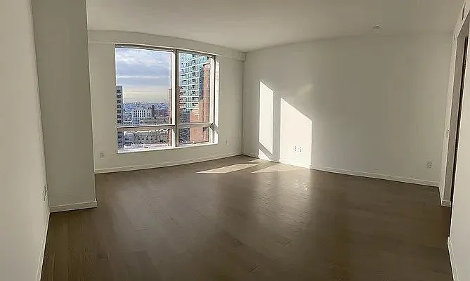 Rented by Green City Realty | media 2