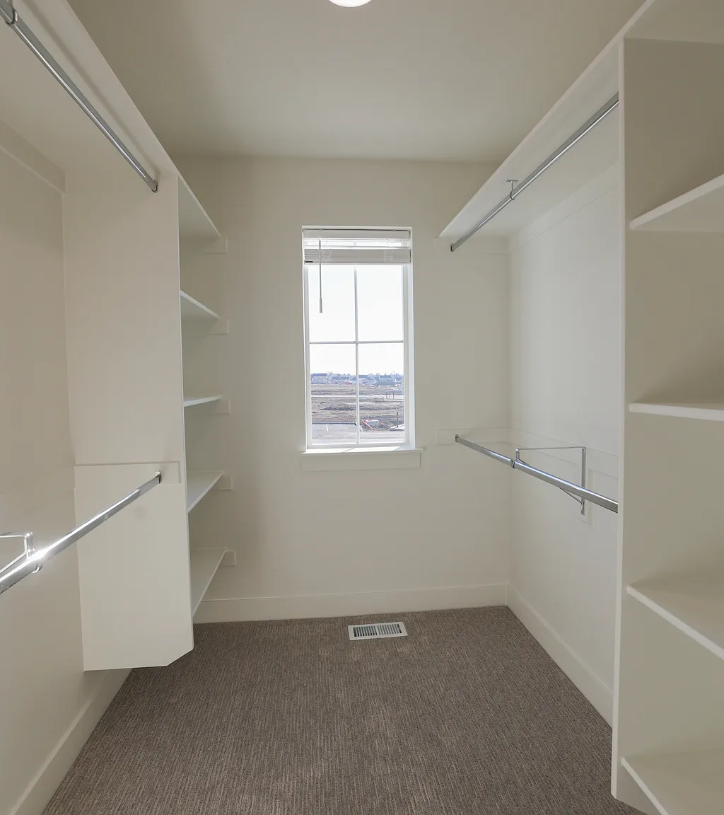 271 West 690 North - 1 — Photo 4