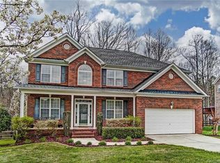 150 Winter Flake Dr, Statesville, NC 28677