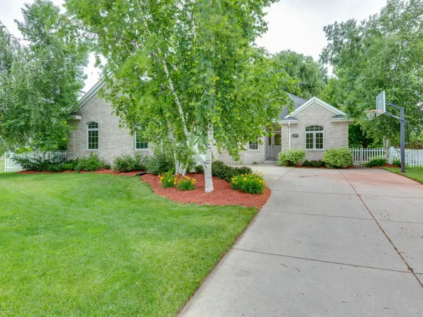 4007 W Cypress Ln, Franklin, WI 53132