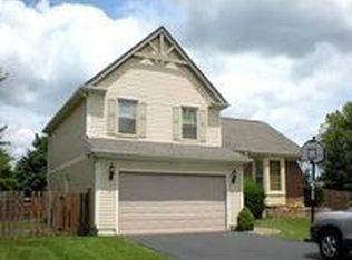 2404 Kenmore Ct, Schaumburg, IL 60193