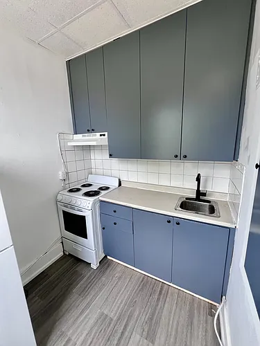 1495 Gladstone Ave Photo 1