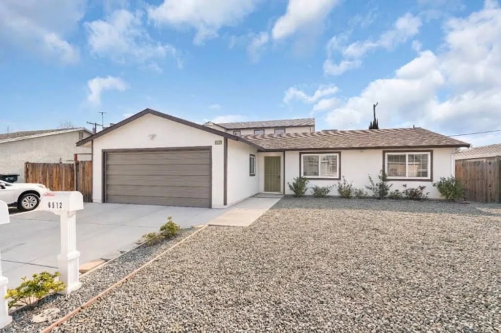 3 bed, 1200 sqft, $2,695 — Photo 1