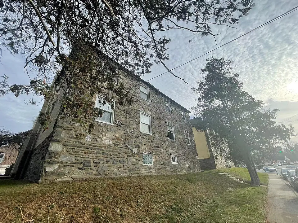 Building Photo 5