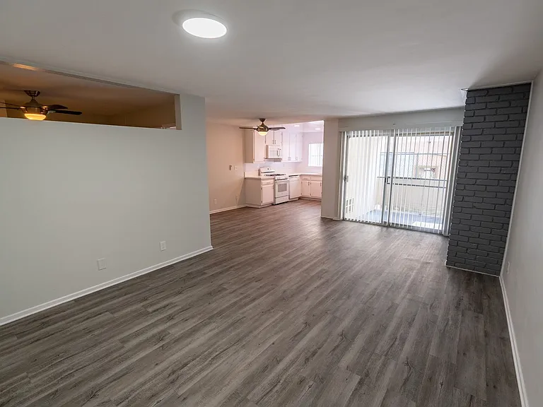 18407 Dearborn Street — Photo 76