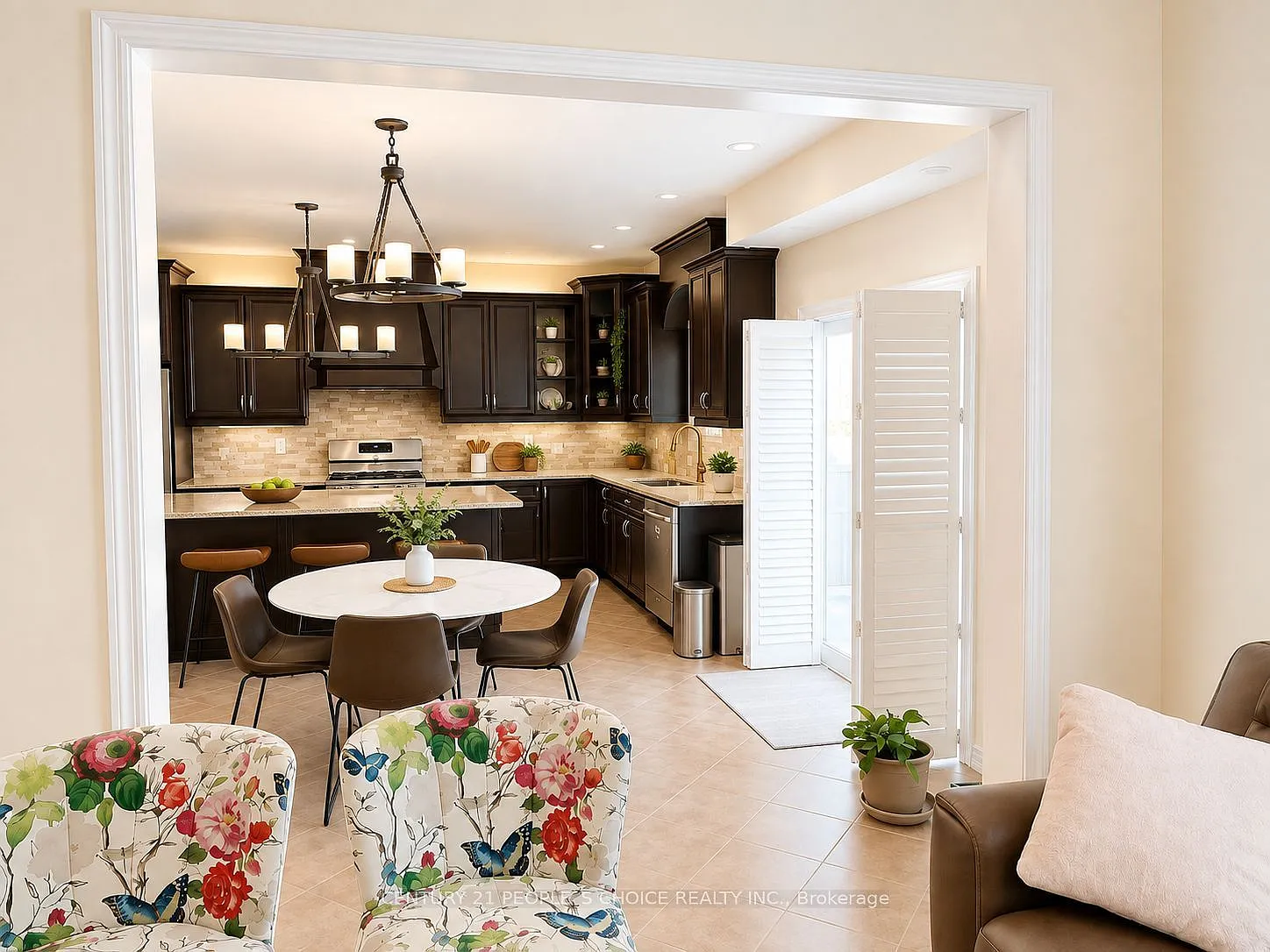 4 bed, $5,700 — Photo 4