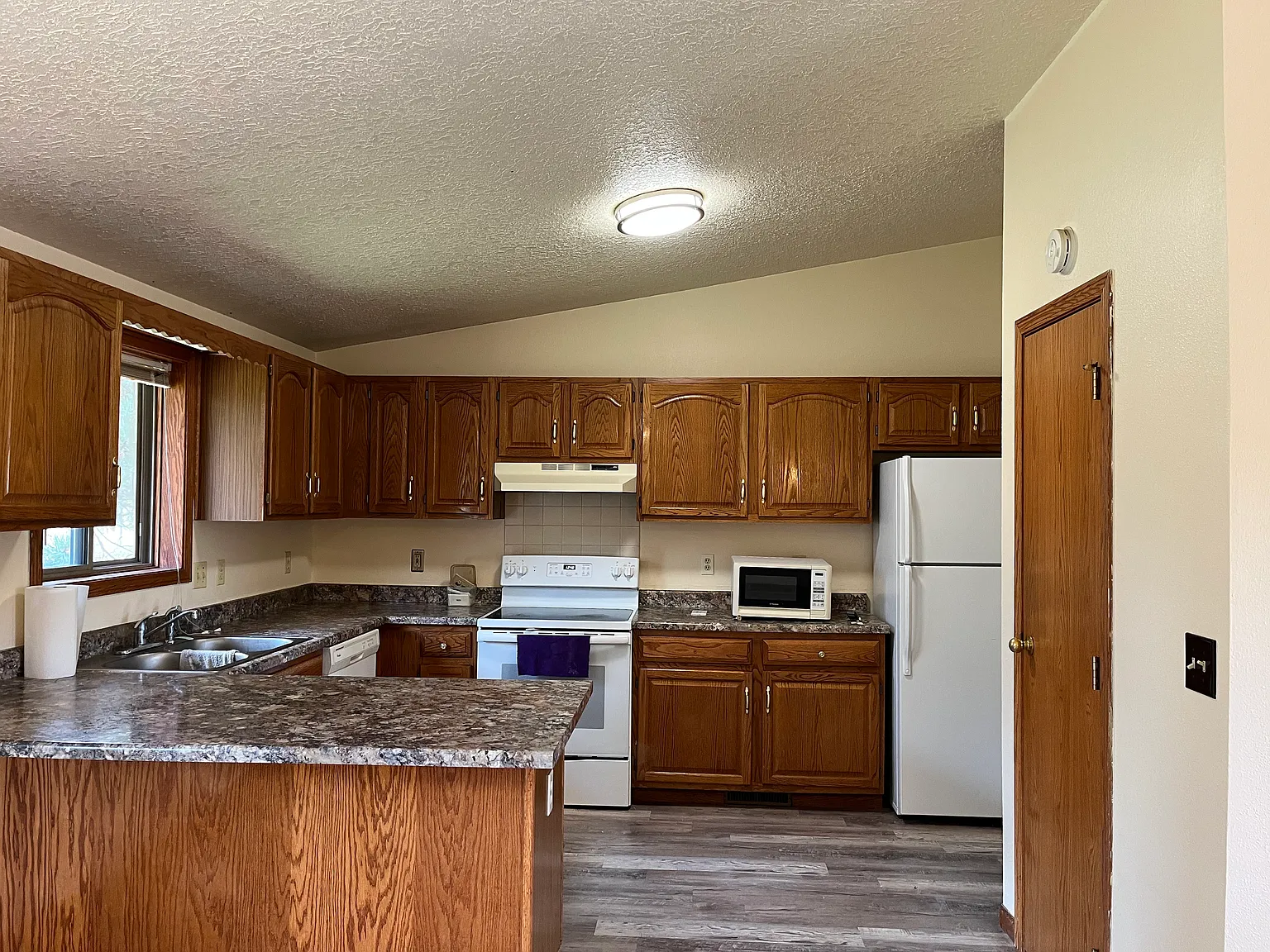 26252 Abert Ln — Photo 3