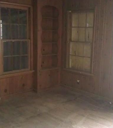 2nd image of 4821 Hampshire Blvd