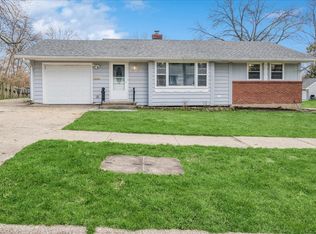 3005 Oak Grove Ln, Rockford, IL 61108