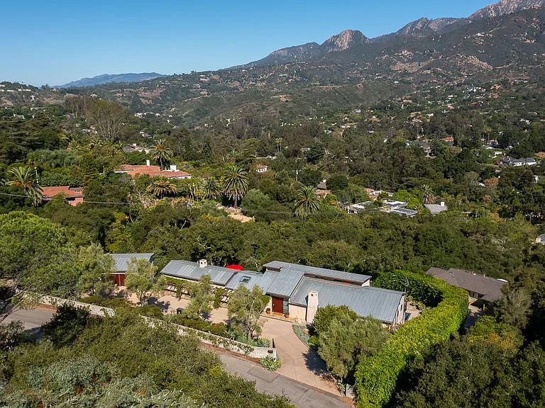 622 Cowles Rd — Photo 31
