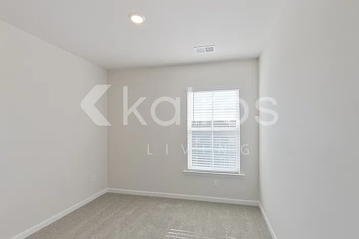 2461 Banyan Cir — Photo 13