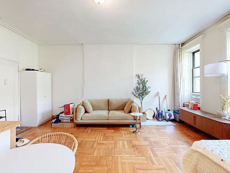 118 W 69th St #4A — Photo 6