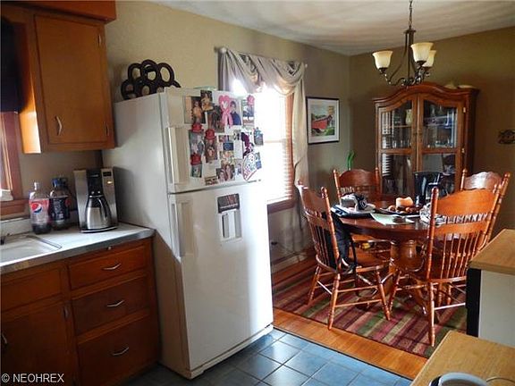 4th image of 1308 Brightview Dr