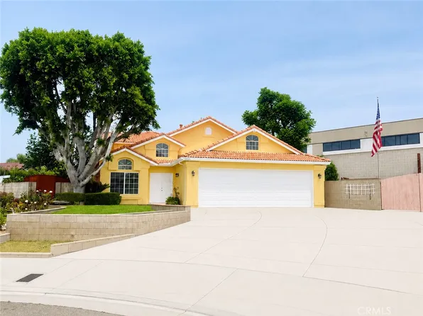 8405 Eastbrook Ct, Riverside, CA 92504