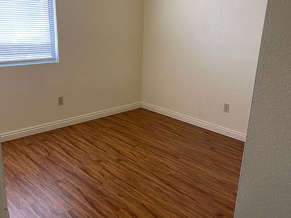2nd image of 1460 Kendall Dr Unit 24
