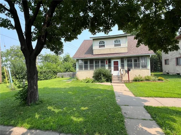 914 Charlotte St, Saint Paul, MN 55104