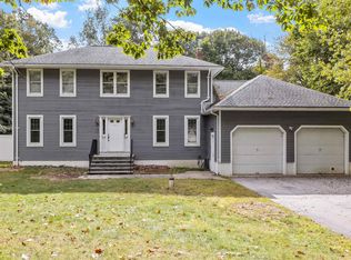 60 Horseshoe Rd, Windham, NH 03087
