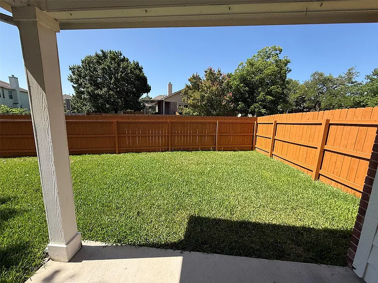 645 Arrowood Pl — Photo 24