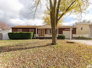 1613 13th St, Silvis, IL 61282