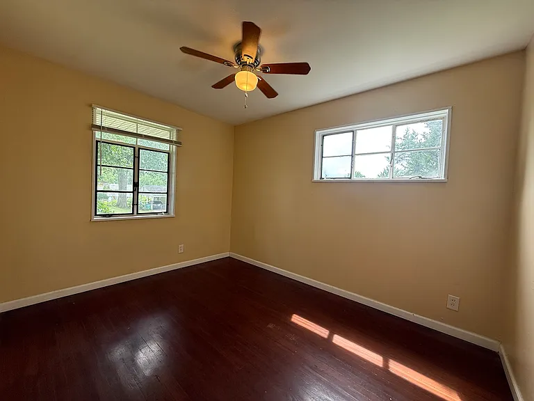 7727 Paddington Dr — Photo 15