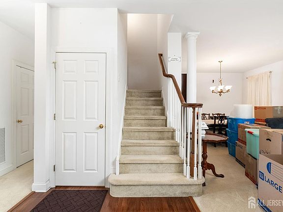 3rd image of 28 Malsbury St