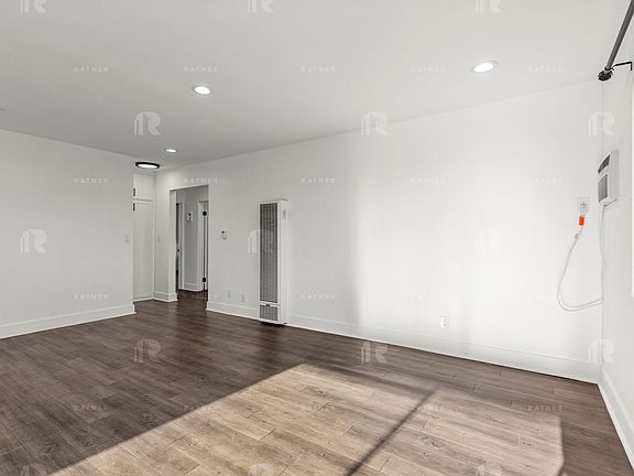 3rd image of 1534 15th St APT 7