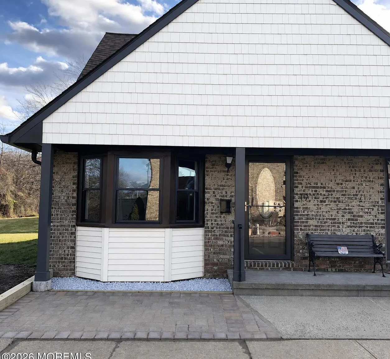 1 bed, 1.5 bath, 864 sqft, $2,200 — Photo 1