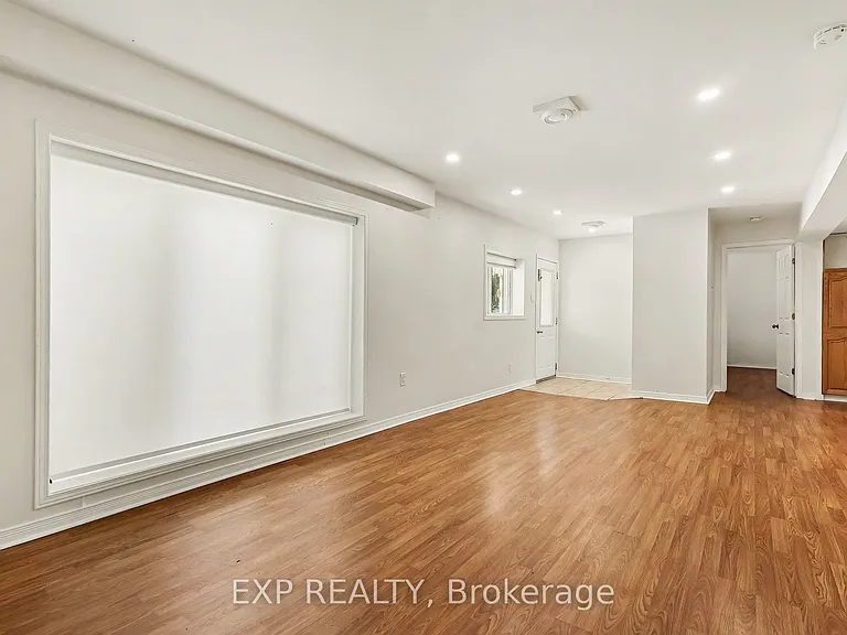 2055 Victoria St #B — Photo 5