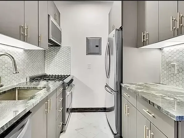 121 E 37th St APT 1B, New York, NY 10016