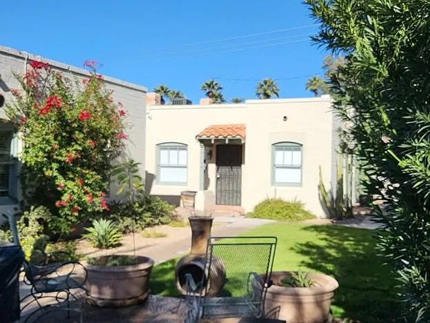 Property Photo - 1118 W McDowell Rd #4