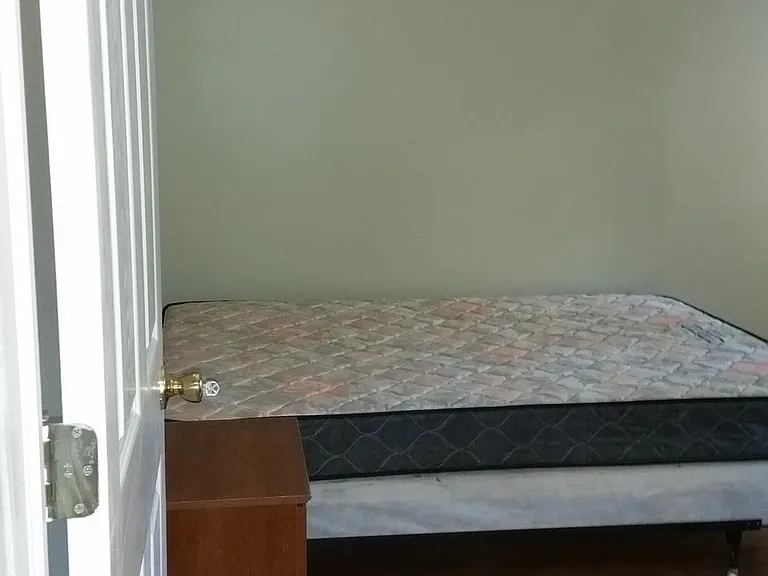 119 Ferris Pl — Photo 11