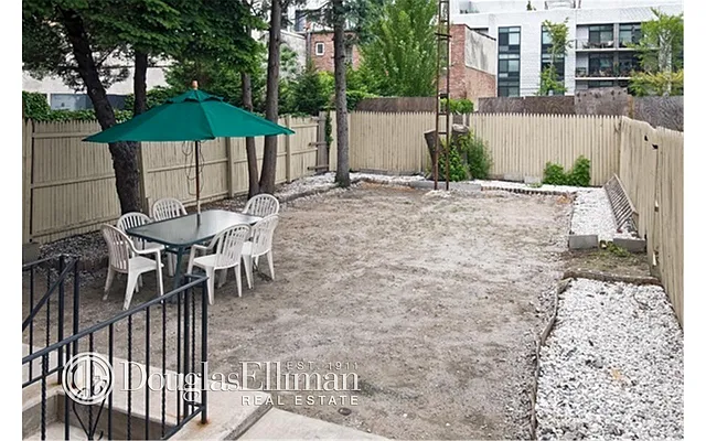 Rented by Douglas Elliman | media 23