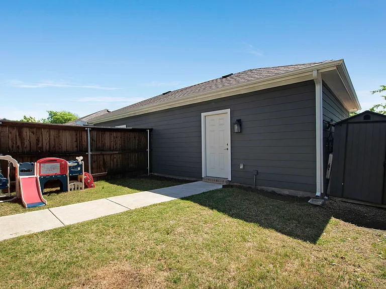 6628 Kort St — Photo 26