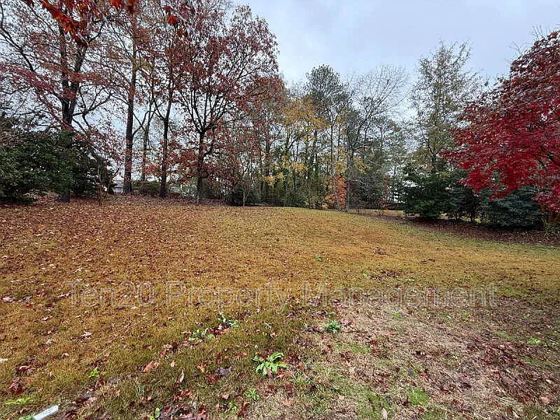 3 bed, 2.0 bath, 1680 sqft, $1,800 — Photo 3