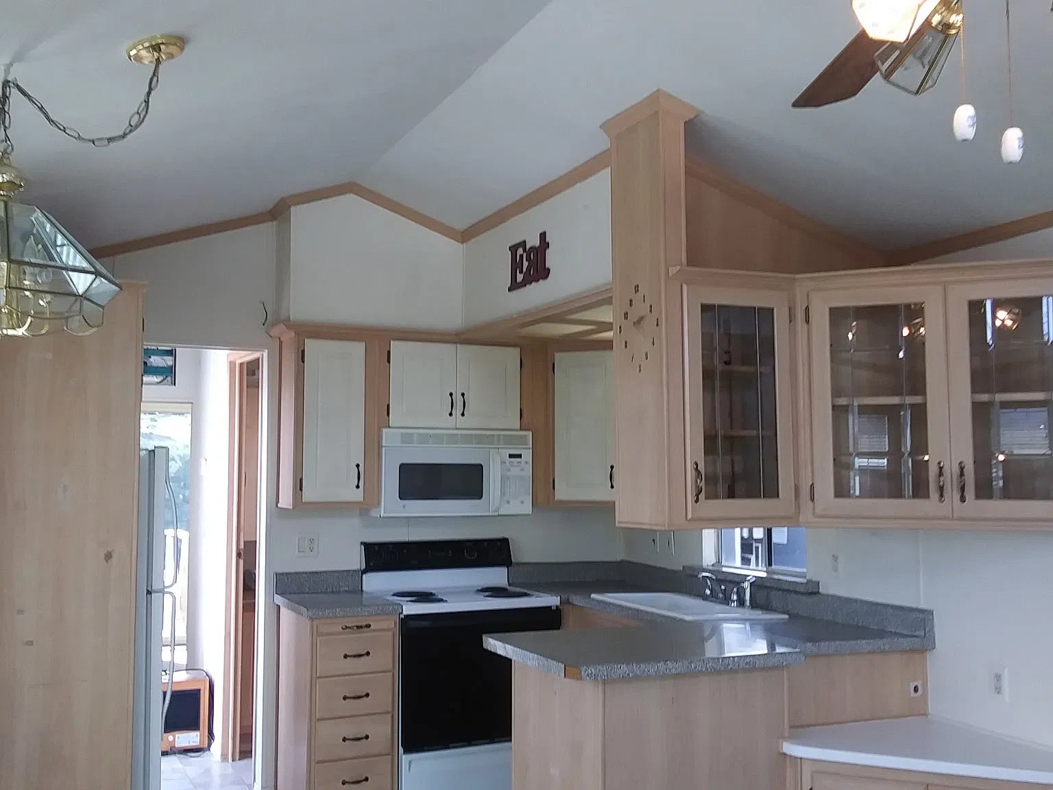 1 bed, 400 sqft, $950 — Photo 1