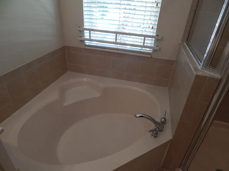 8444 SW 29th St — Photo 7